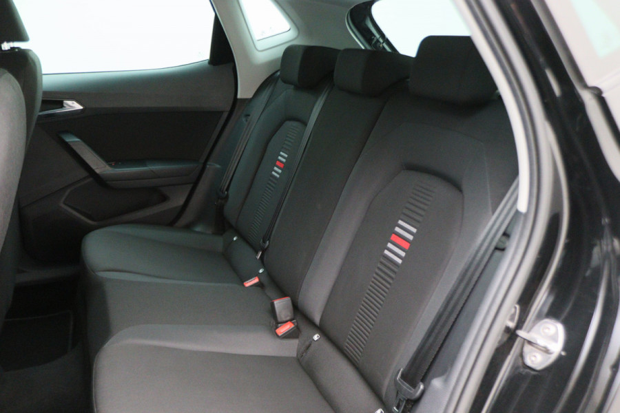 Seat Ibiza 1.0 TSI FR Business Intense Navigatie, Camera, Apple CarPlay, Climate, ACC, 17"