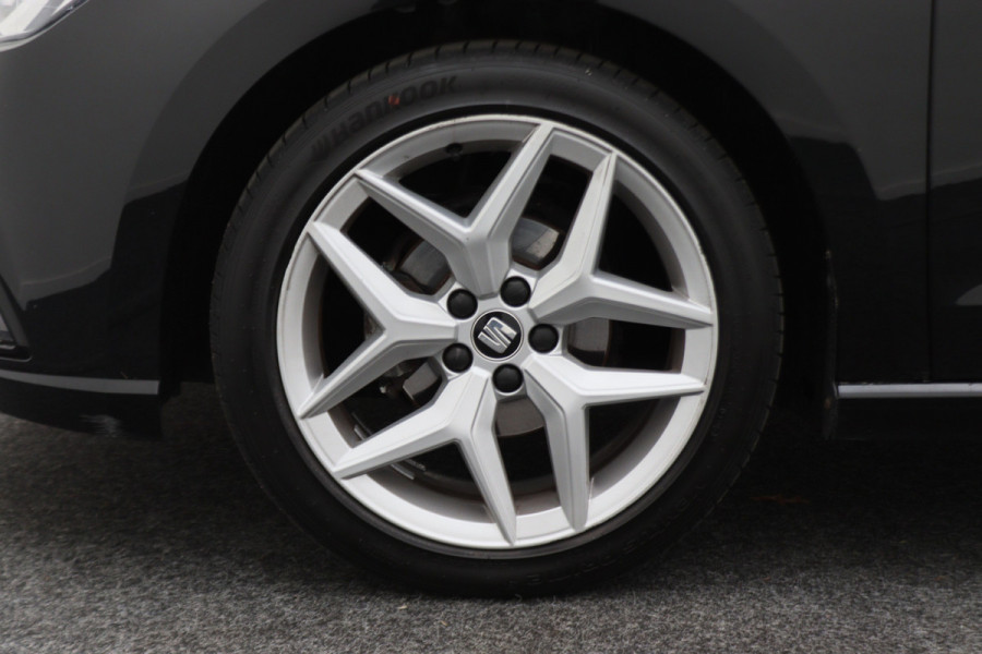 Seat Ibiza 1.0 TSI FR Business Intense Navigatie, Camera, Apple CarPlay, Climate, ACC, 17"