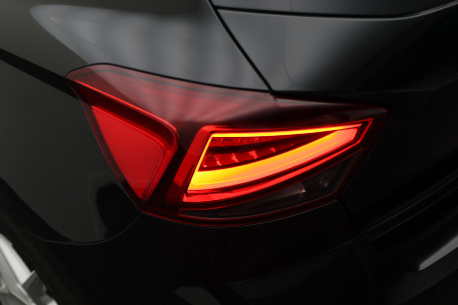 Seat Ibiza 1.0 TSI FR Business Intense Navigatie, Camera, Apple CarPlay, Climate, ACC, 17"