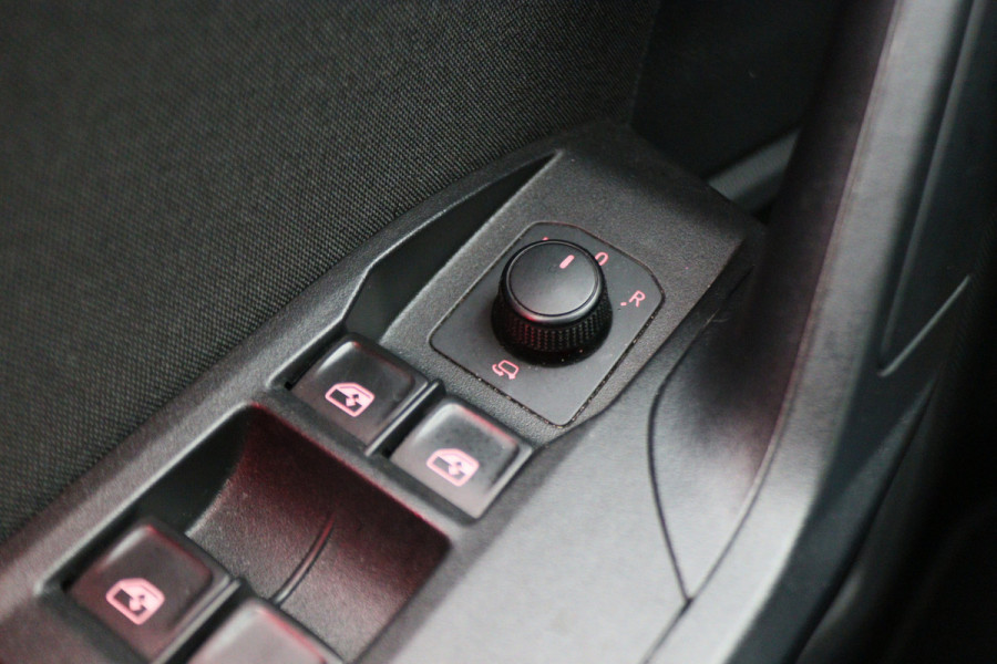 Seat Ibiza 1.0 TSI FR Business Intense Navigatie, Camera, Apple CarPlay, Climate, ACC, 17"