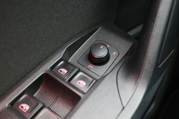 Seat Ibiza 1.0 TSI FR Business Intense Navigatie, Camera, Apple CarPlay, Climate, ACC, 17"