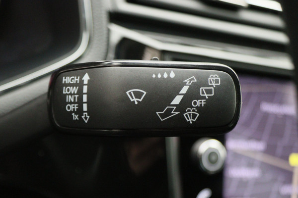 Seat Ibiza 1.0 TSI FR Business Intense Navigatie, Camera, Apple CarPlay, Climate, ACC, 17"