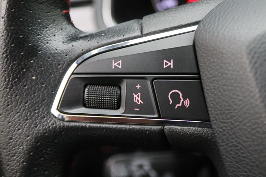 Seat Ibiza 1.0 TSI FR Business Intense Navigatie, Camera, Apple CarPlay, Climate, ACC, 17"