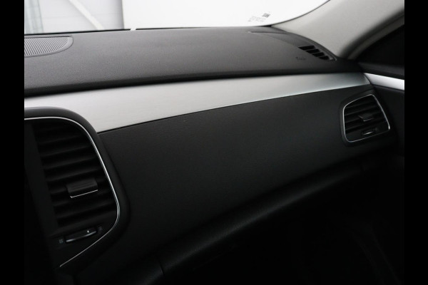 Renault Talisman 1.3 TCe Limited | Massage | Carplay | Navigatie | Keyless | Parkeerhulp | Half leder | Cruise control | Bluetooth | DAB | Climate control