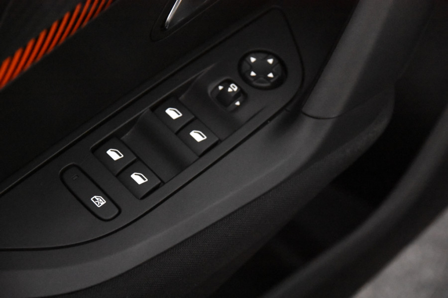 Peugeot 2008 1.2 Active *1ste Eigenaar*Navigatie*Parkassist*DAB*