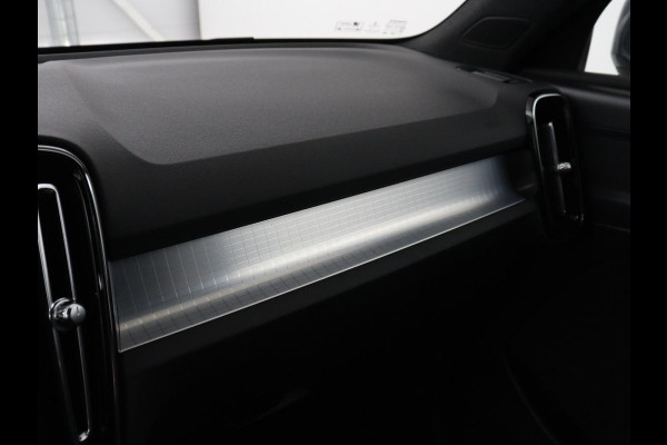 Volvo XC40 1.5 T4 Recharge Inscription Expression | Trekhaak | Camera | Carplay | Navigatie | Full LED | Keyless | Parkeerhulp | Cruise control | Climate control | PHEV | Plug In