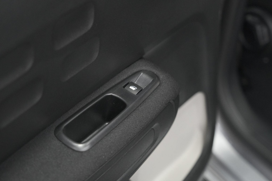 Citroën C3 PureTech 110 EAT6 Max | Camera | Parkeersensoren | Navigatie | Apple Carplay