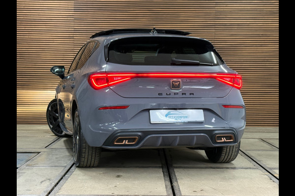 CUPRA Leon 1.4 e-Hybrid 245PK | VZ Copper Edition | Pano | Full Led | Safe & Driving package XL | Vision Plus pack | Ambient |