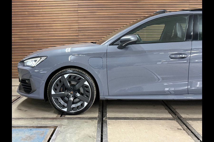 CUPRA Leon 1.4 e-Hybrid 245PK | VZ Copper Edition | Pano | Full Led | Safe & Driving package XL | Vision Plus pack | Ambient |