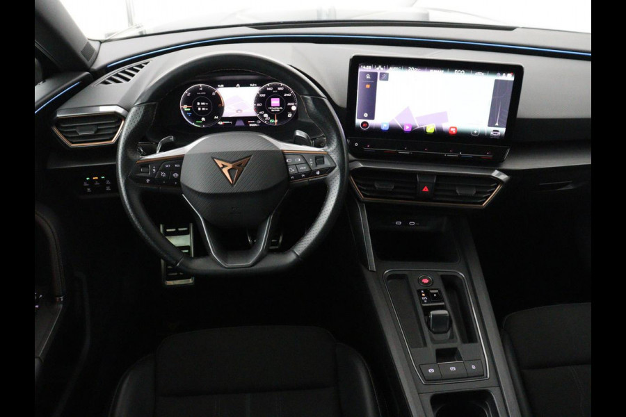 CUPRA Leon 1.4 eHybrid | Stoelverwarming | Adaptive cruise | Navigatie | Sportstoelen | Stuurverwarming | Parkeerhulp | Full LED | Keyless | Half leder | PHEV | Plug In