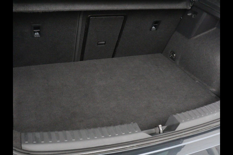 CUPRA Leon 1.4 eHybrid | Stoelverwarming | Adaptive cruise | Navigatie | Sportstoelen | Stuurverwarming | Parkeerhulp | Full LED | Keyless | Half leder | PHEV | Plug In