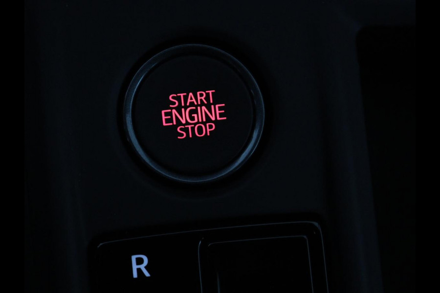 CUPRA Leon 1.4 eHybrid | Stoelverwarming | Adaptive cruise | Navigatie | Sportstoelen | Stuurverwarming | Parkeerhulp | Full LED | Keyless | Half leder | PHEV | Plug In