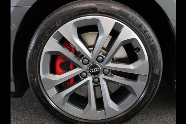 Audi A3 Sportback 45 TFSI e S edition Competition 272 pk S-tronic | Verlengde garantie | Navigatie | Parkeersensoren (Park assist) | Achteruitrijcamera | Stoelverwarming | S-Line |