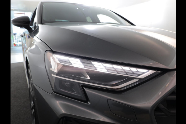Audi A3 Sportback 45 TFSI e S edition Competition 272 pk S-tronic | Verlengde garantie | Navigatie | Parkeersensoren (Park assist) | Achteruitrijcamera | Stoelverwarming | S-Line |