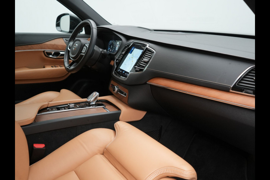 Volvo XC90 T8 Twin Engine AWD Inscription 7 Persoons Plug In Hybrid 394pk Dealer O.H. PHEV | Panodak | Adaptive Cruise | Luxe Lederen Sportstoelen Memory & Verwarmd | 360 Camera | Head Up | Harman Kardon | Apple Carplay | Blis | Virtual | Navigatie | 21"L.M |