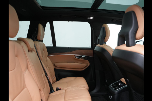 Volvo XC90 T8 Twin Engine AWD Inscription 7 Persoons Plug In Hybrid 394pk Dealer O.H. PHEV | Panodak | Adaptive Cruise | Luxe Lederen Sportstoelen Memory & Verwarmd | 360 Camera | Head Up | Harman Kardon | Apple Carplay | Blis | Virtual | Navigatie | 21"L.M |