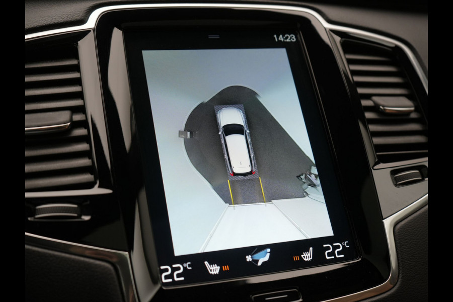 Volvo XC90 T8 Twin Engine AWD Inscription 7 Persoons Plug In Hybrid 394pk Dealer O.H. PHEV | Panodak | Adaptive Cruise | Luxe Lederen Sportstoelen Memory & Verwarmd | 360 Camera | Head Up | Harman Kardon | Apple Carplay | Blis | Virtual | Navigatie | 21"L.M |