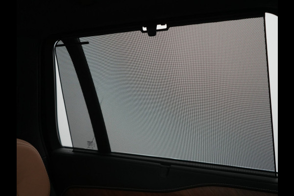 Volvo XC90 T8 Twin Engine AWD Inscription 7 Persoons Plug In Hybrid 394pk Dealer O.H. PHEV | Panodak | Adaptive Cruise | Luxe Lederen Sportstoelen Memory & Verwarmd | 360 Camera | Head Up | Harman Kardon | Apple Carplay | Blis | Virtual | Navigatie | 21"L.M |