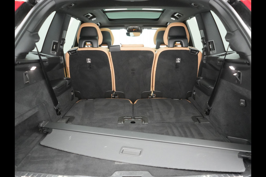 Volvo XC90 T8 Twin Engine AWD Inscription 7 Persoons Plug In Hybrid 394pk Dealer O.H. PHEV | Panodak | Adaptive Cruise | Luxe Lederen Sportstoelen Memory & Verwarmd | 360 Camera | Head Up | Harman Kardon | Apple Carplay | Blis | Virtual | Navigatie | 21"L.M |