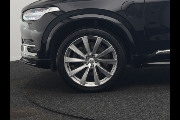 Volvo XC90 T8 Twin Engine AWD Inscription 7 Persoons Plug In Hybrid 394pk Dealer O.H. PHEV | Panodak | Adaptive Cruise | Luxe Lederen Sportstoelen Memory & Verwarmd | 360 Camera | Head Up | Harman Kardon | Apple Carplay | Blis | Virtual | Navigatie | 21"L.M |