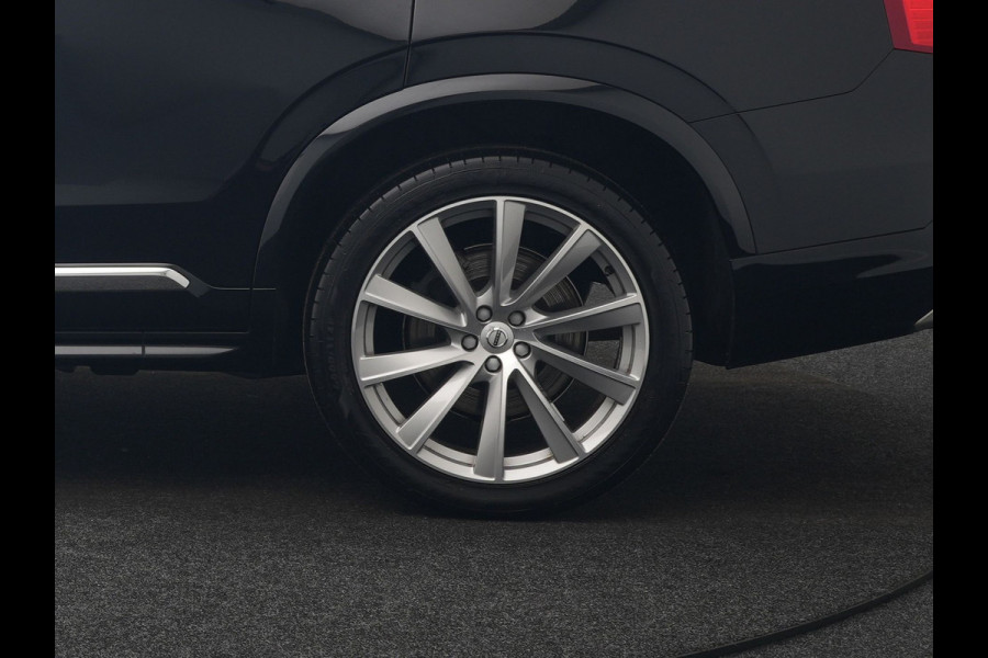 Volvo XC90 T8 Twin Engine AWD Inscription 7 Persoons Plug In Hybrid 394pk Dealer O.H. PHEV | Panodak | Adaptive Cruise | Luxe Lederen Sportstoelen Memory & Verwarmd | 360 Camera | Head Up | Harman Kardon | Apple Carplay | Blis | Virtual | Navigatie | 21"L.M |