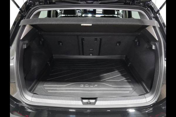 Volkswagen Golf 1.5 eTSI 115pk DSG Life Edition Navigatie Camera Acc Led Privacy glas 17"lm Digital Cockpit 240