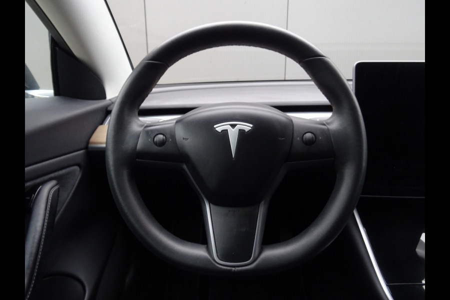 Tesla Model 3 Long Range AWD 75 kWh * 19 INCH VELGEN * LEER !!