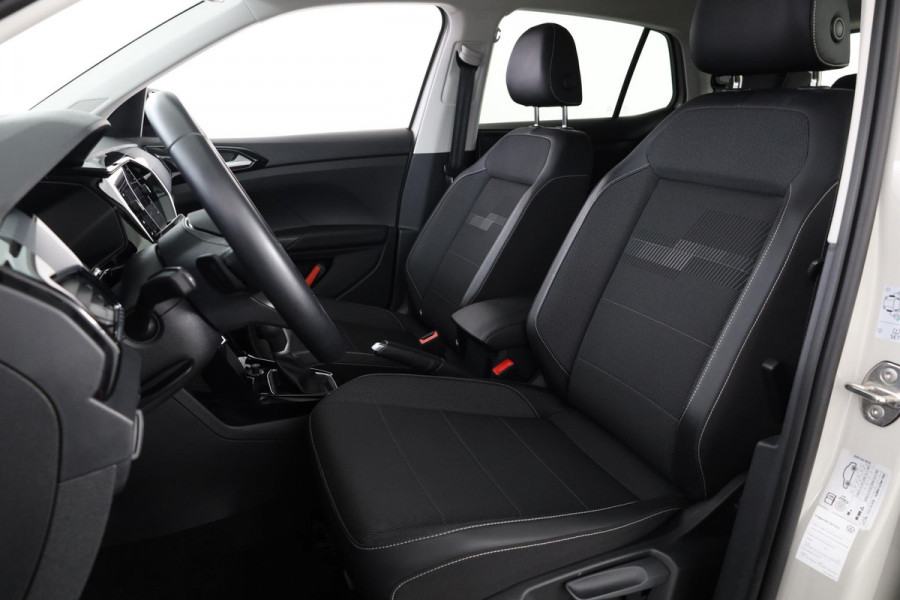 Volkswagen T-Cross 1.0 TSI Life 110 pk Automaat (DSG) | | Navigatie | Parkeersensoren | Achteruitrijcamera