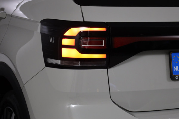 Volkswagen T-Cross 1.0 TSI Life 110 pk Automaat (DSG) | | Navigatie | Parkeersensoren | Achteruitrijcamera