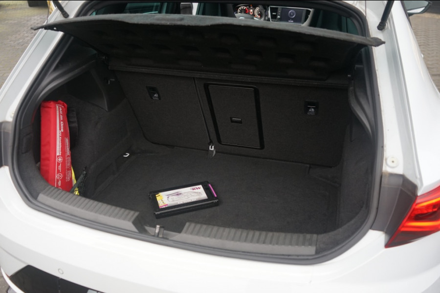 Seat Leon Cupra 300 Pano/DSG/KW-V3/DCC/ACC/SCHAALST/NON-OPF