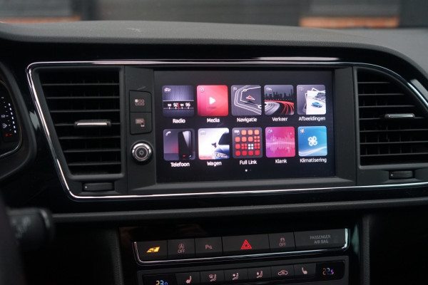 Seat Leon Cupra 300 Pano/DSG/KW-V3/DCC/ACC/SCHAALST/NON-OPF