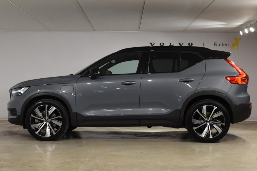 Volvo XC40 T4 211PK Automaat Recharge R-Design / Navigatie / Leren bekleding / Cruise control / Stuur- & Stoelverwarming / Elektrisch glazen panorama schuifdak / Trekhaak / Elektrische achterklep / Achteruitrijcamera / 20"