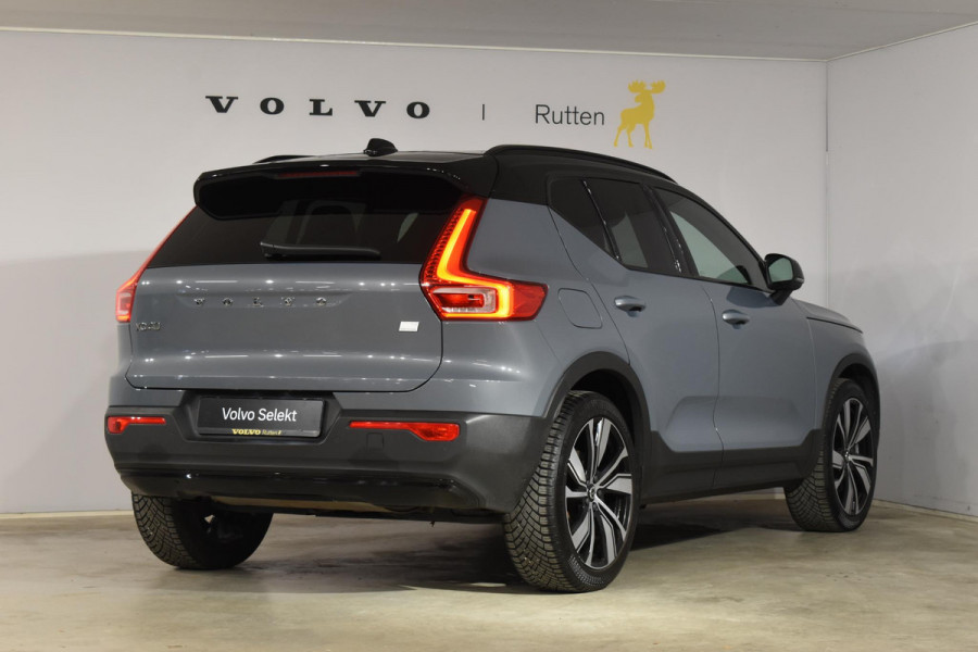 Volvo XC40 T4 211PK Automaat Recharge R-Design / Navigatie / Leren bekleding / Cruise control / Stuur- & Stoelverwarming / Elektrisch glazen panorama schuifdak / Trekhaak / Elektrische achterklep / Achteruitrijcamera / 20"