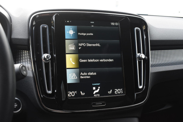 Volvo XC40 T4 211PK Automaat Recharge R-Design / Navigatie / Leren bekleding / Cruise control / Stuur- & Stoelverwarming / Elektrisch glazen panorama schuifdak / Trekhaak / Elektrische achterklep / Achteruitrijcamera / 20"