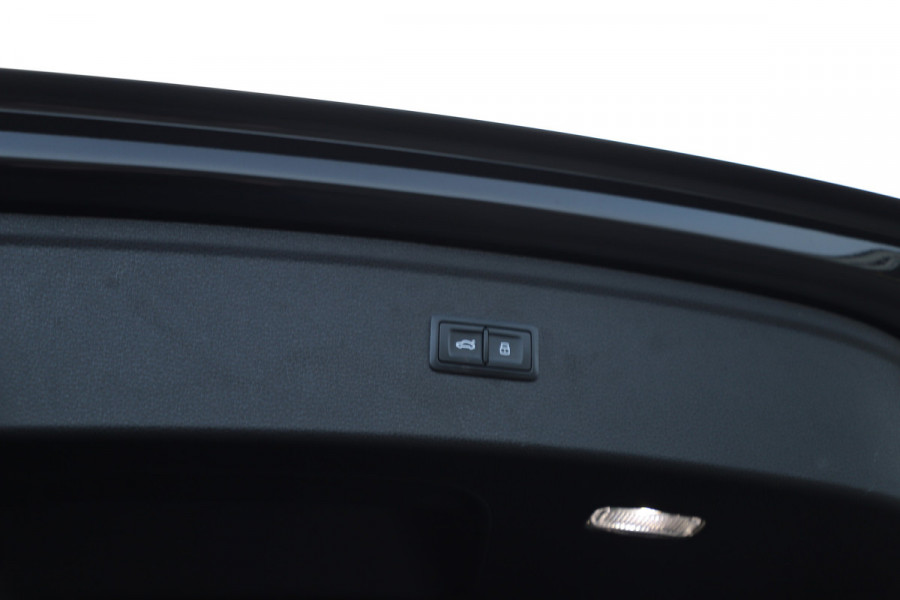 Audi Q5 55 TFSI e quattro Competition | 367PK | Luchtvering | Head-up | Massage | Keyless-go | B&O | Sfeerverlichting | Standkachel | Tr