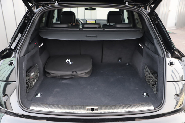 Audi Q5 55 TFSI e quattro Competition | 367PK | Luchtvering | Head-up | Massage | Keyless-go | B&O | Sfeerverlichting | Standkachel | Tr