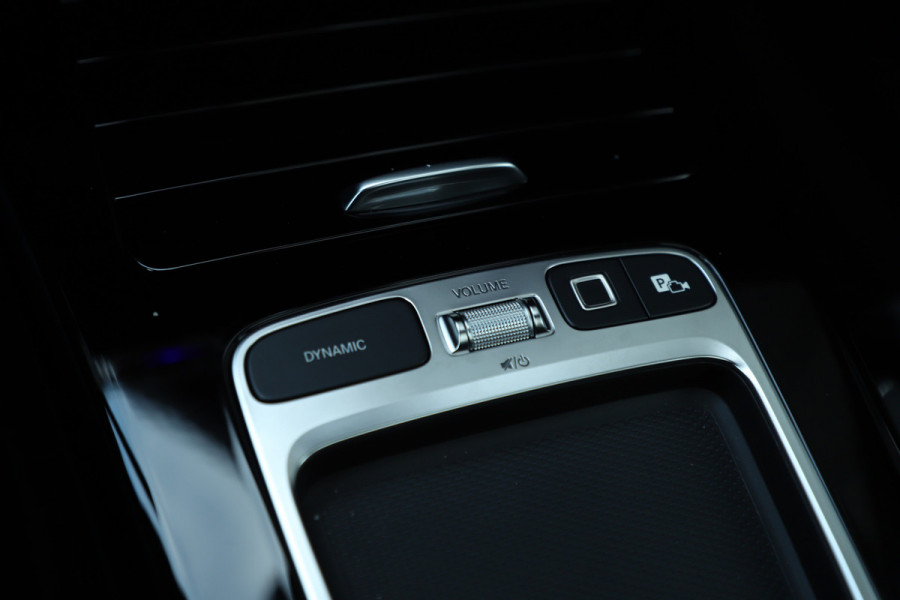 Mercedes-Benz CLA-Klasse Shooting Brake 250e AMG | 218PK | Head-up | Burmester | Keyless-go | Memory | Sfeerverlichting | Multibeam | Distronic | 2025.