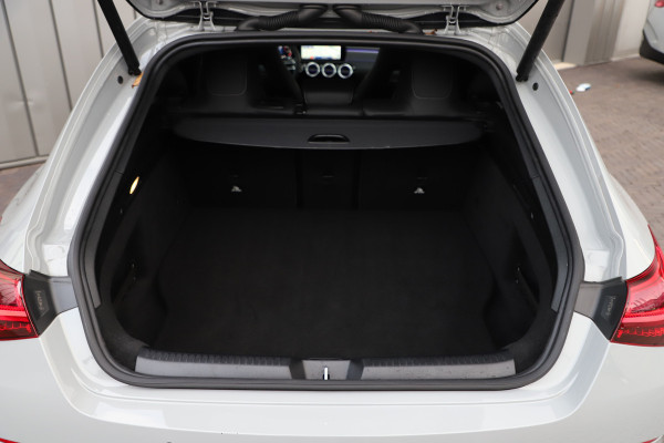 Mercedes-Benz CLA-Klasse Shooting Brake 250e AMG | 218PK | Head-up | Burmester | Keyless-go | Memory | Sfeerverlichting | Multibeam | Distronic | 2025.
