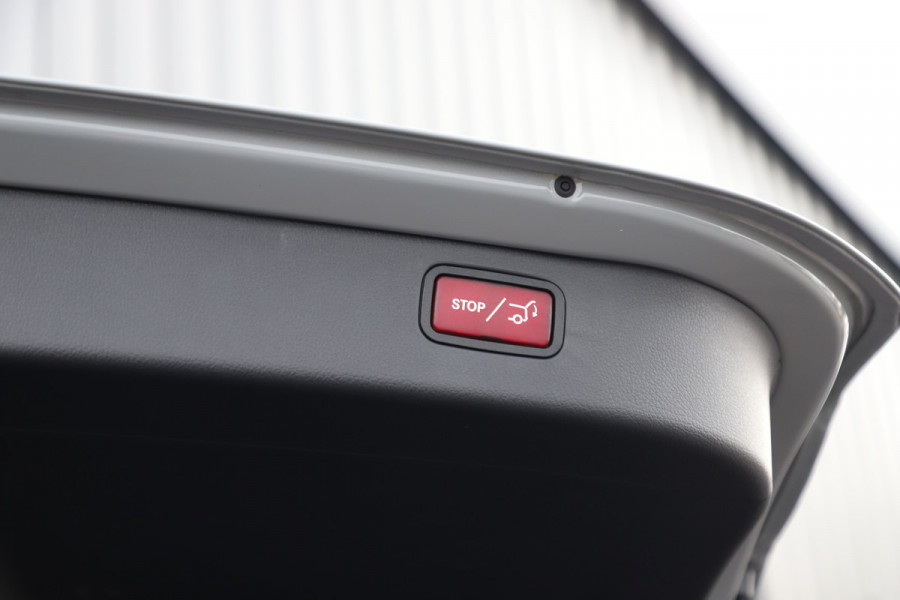 Mercedes-Benz C-Klasse Estate 300e AMG | 313PK | Pano | Sfeerverlichting | Memory | Distronic+ | Stuurwielverw. | Standkachel | Led |