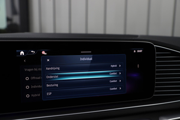 Mercedes-Benz GLE 400e AMG 4-Matic | 381PK | Luchtvering | Head-up | Keyless-go | Burmester | Sfeerverlichting | Multibeam | Trekhaak | 2025.