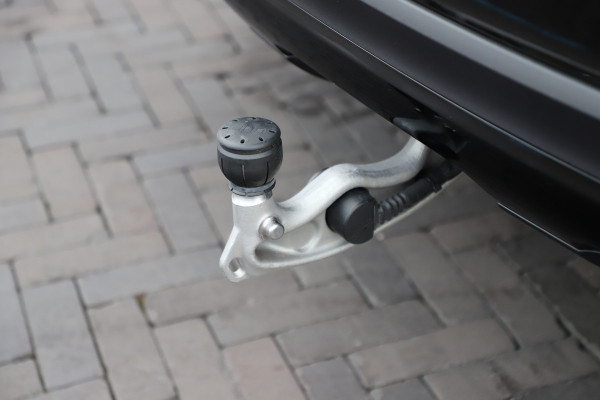 Mercedes-Benz GLE 400e AMG 4-Matic | 381PK | Luchtvering | Head-up | Keyless-go | Burmester | Sfeerverlichting | Multibeam | Trekhaak | 2025.