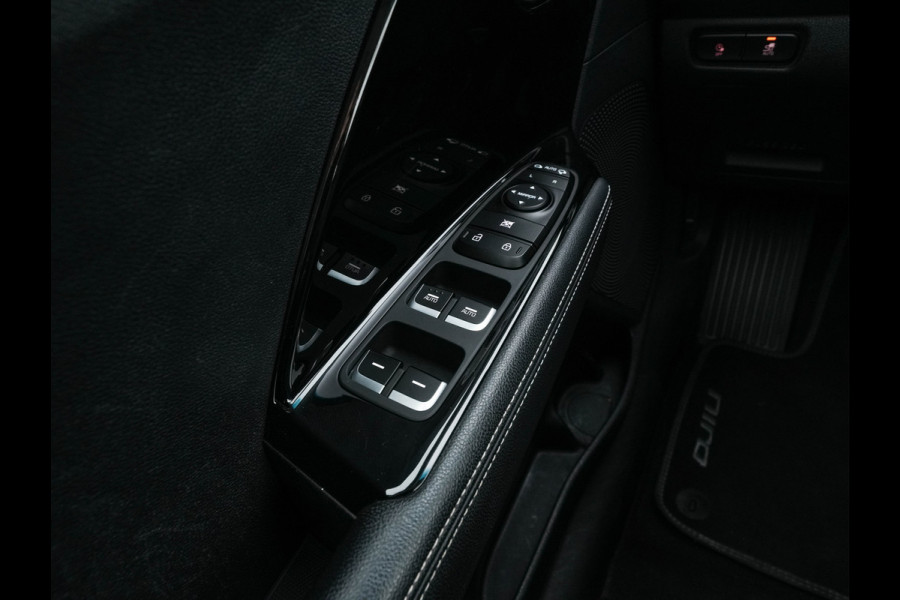 Kia e-Niro DynamicLine 64 kWh [ 3-Fase ] {SOH-100%} (INCL-BTW) Aut.*LEATHER-FABRIC | NAVI-FULLMAP | DAB+ | ADAPTIVE-CRUISE | CAMERA | HEATED-COMFORTSEATS | KEYLESS | DIGI-COCKPIT | SHIFT-PADDLES | CARPLAY | LANE-ASSIST | ...
