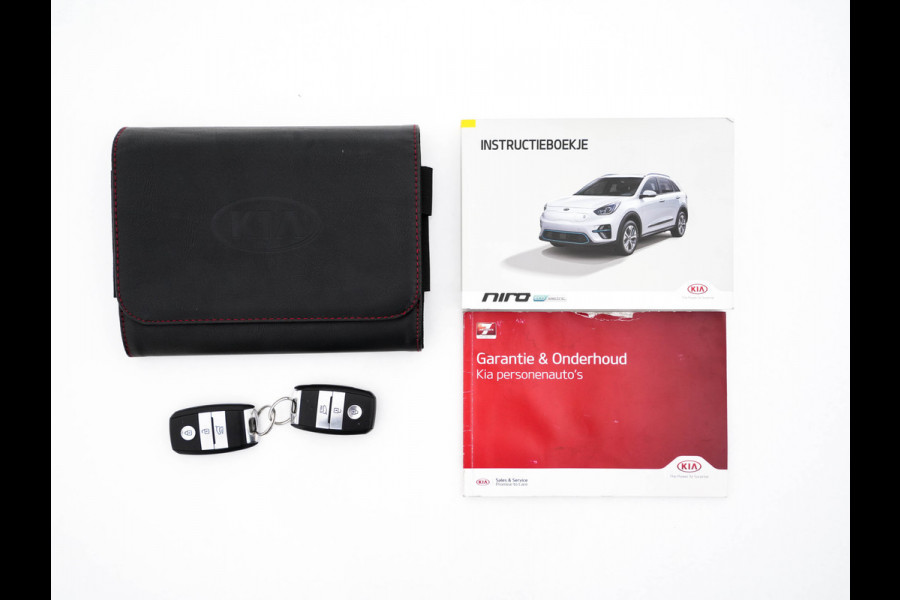 Kia e-Niro DynamicLine 64 kWh [ 3-Fase ] {SOH-100%} (INCL-BTW) Aut.*LEATHER-FABRIC | NAVI-FULLMAP | DAB+ | ADAPTIVE-CRUISE | CAMERA | HEATED-COMFORTSEATS | KEYLESS | DIGI-COCKPIT | SHIFT-PADDLES | CARPLAY | LANE-ASSIST | ...