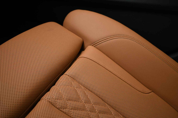 BMW 5 Serie 545e xDrive M-Sport Pano ACC HUD 20inch 360 Laser HiFi Adp-demping