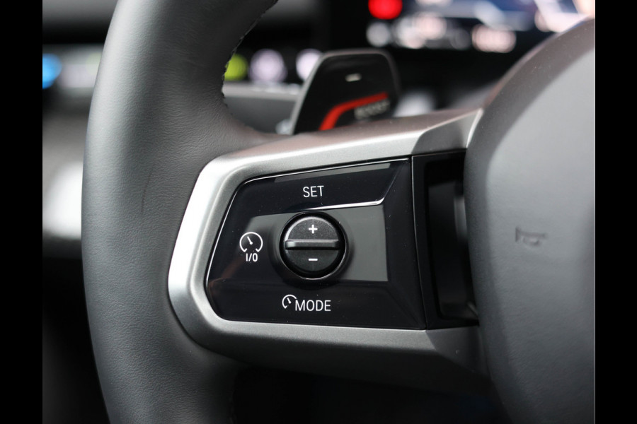 BMW 5 Serie Touring 530e xDrive | M Performance - Pano - Trekhaak - HUD