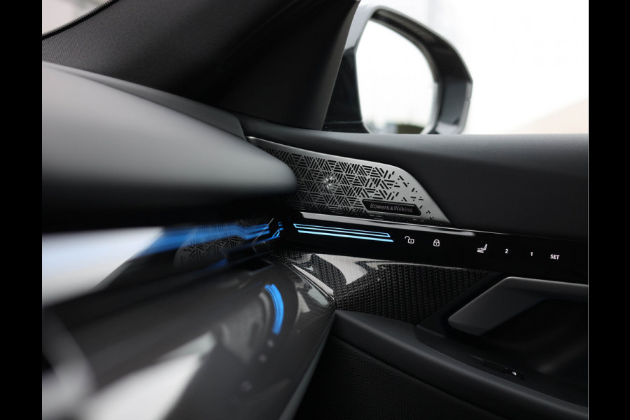 BMW 5 Serie Touring 530e xDrive | M Performance - Pano - Trekhaak - HUD