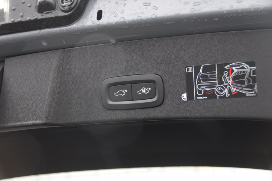 Volvo XC40 T4 211PK Automaat Recharge Inscription Expression Adaptieve cruise control / Elektrische achterklep / keyless entry / parkeersensoren met camera / Apple carplay / Bluetooth / Elektrische stoelen met geheugen