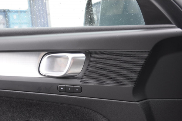 Volvo XC40 T4 211PK Automaat Recharge Inscription Expression Adaptieve cruise control / Elektrische achterklep / keyless entry / parkeersensoren met camera / Apple carplay / Bluetooth / Elektrische stoelen met geheugen
