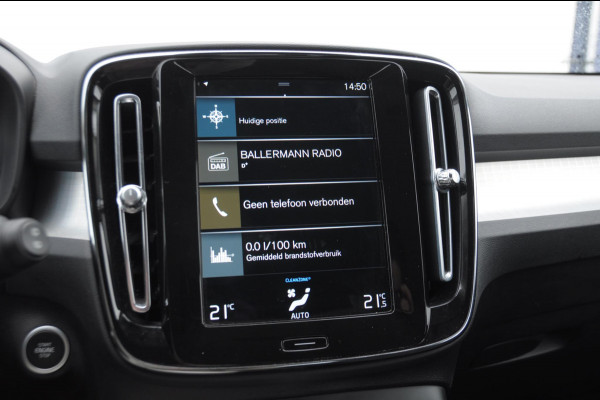 Volvo XC40 T4 211PK Automaat Recharge Inscription Expression Adaptieve cruise control / Elektrische achterklep / keyless entry / parkeersensoren met camera / Apple carplay / Bluetooth / Elektrische stoelen met geheugen