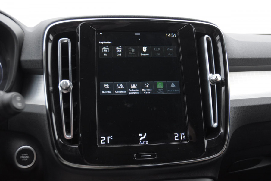 Volvo XC40 T4 211PK Automaat Recharge Inscription Expression Adaptieve cruise control / Elektrische achterklep / keyless entry / parkeersensoren met camera / Apple carplay / Bluetooth / Elektrische stoelen met geheugen